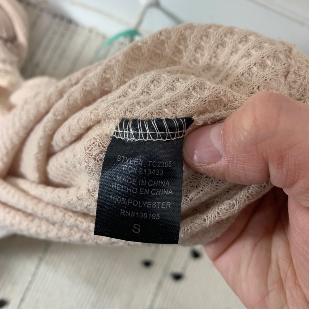 Annabelle Nude Floral Accent Thermal Henley - Picture 7 of 8